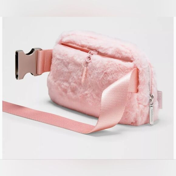 Lululemon Strawberry Pink Everywhere Belt Bag Plush Fleece - Picture 5 of 8
